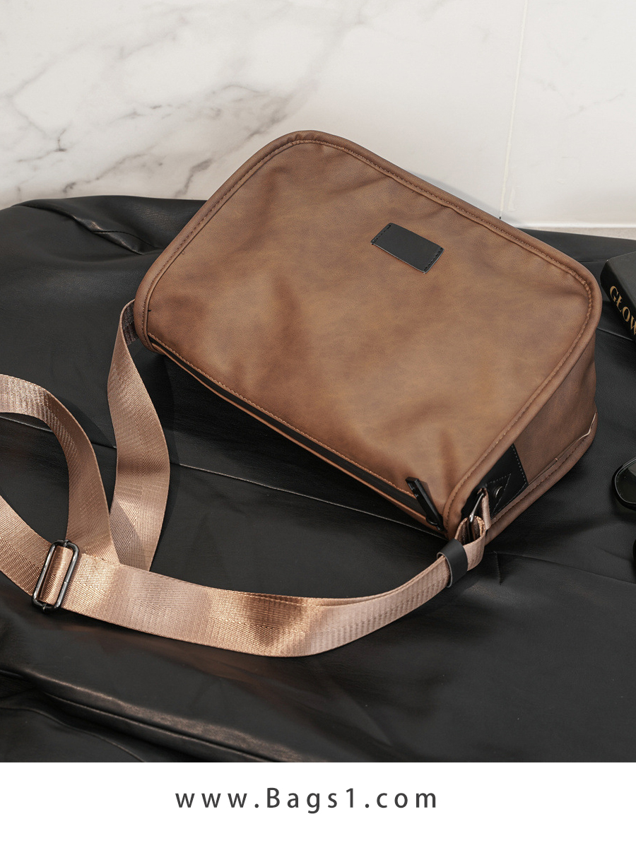 Med Shoulder Bag（中号单肩）